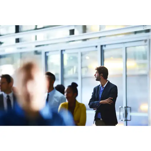 POLY Auriculares Voyager Legend + Cable de carga integrado + Adaptador de clavija