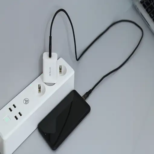 Cargador de pared Tellur USB-A 18W con QC3.0, blanco