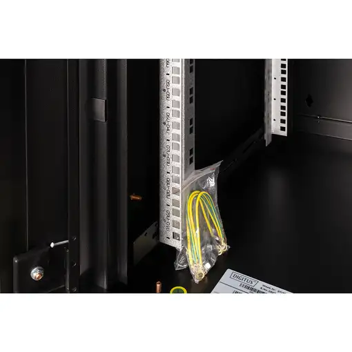 Digitus Carcasa de pared de la serie Unique - 600 x 600 mm (an. x pr.)