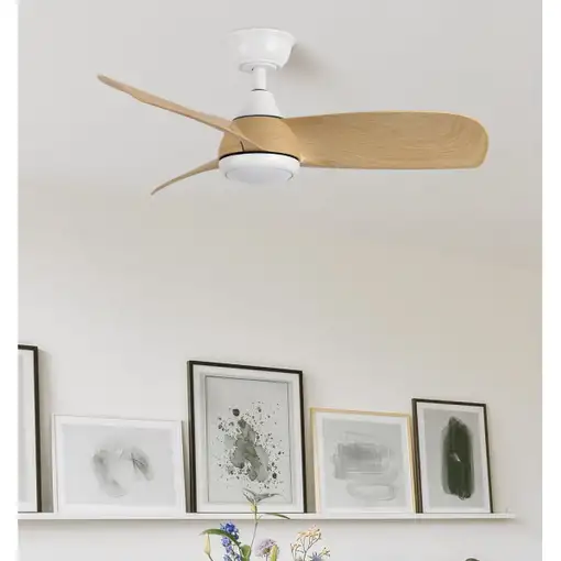 Ventilador DC Átomo blanco/haya, LED 24W, 3 aspas y 6 velocidades