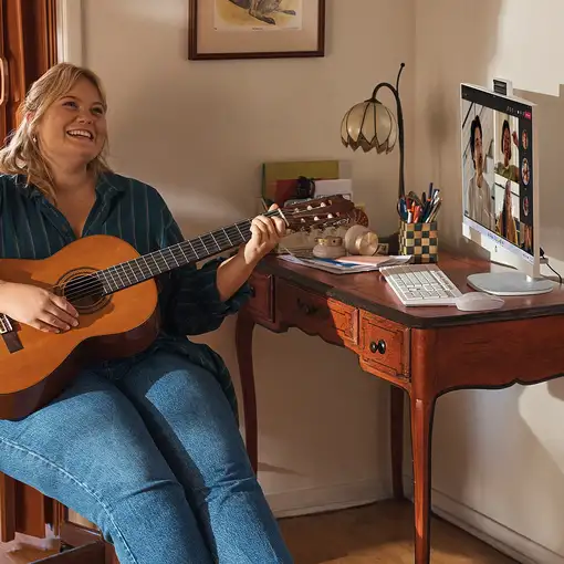 HP 27-cr0059ns Intel® Core™ i7 i7-1355U 68,6 cm (27") 1920 x 1080 Pixeles PC todo