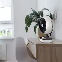 Ventilador de sobremesa 60W con 3 velocidades e inclinación regulable Ventilador de sobremesa 60W con 3 velocidades e inclinación regulable