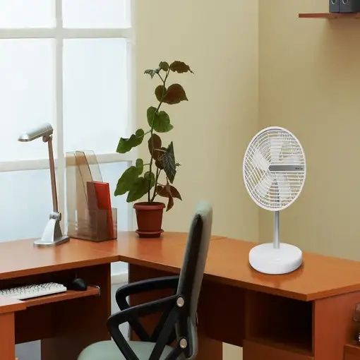 Ventilador de sobremesa con batería de litio recargable
