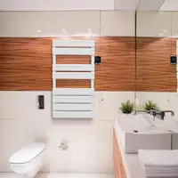 Toallero blanco con control inalámbrico 500W