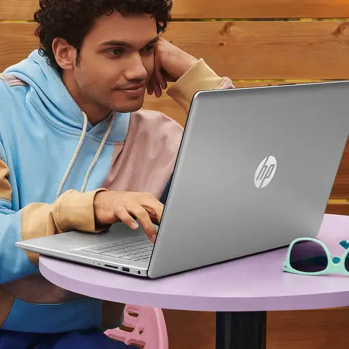 HP 17-cn3002ns Intel® Core™ i3 i3-N305 Portátil 43,9 cm (17.3\) Full HD 8 GB DDR4-